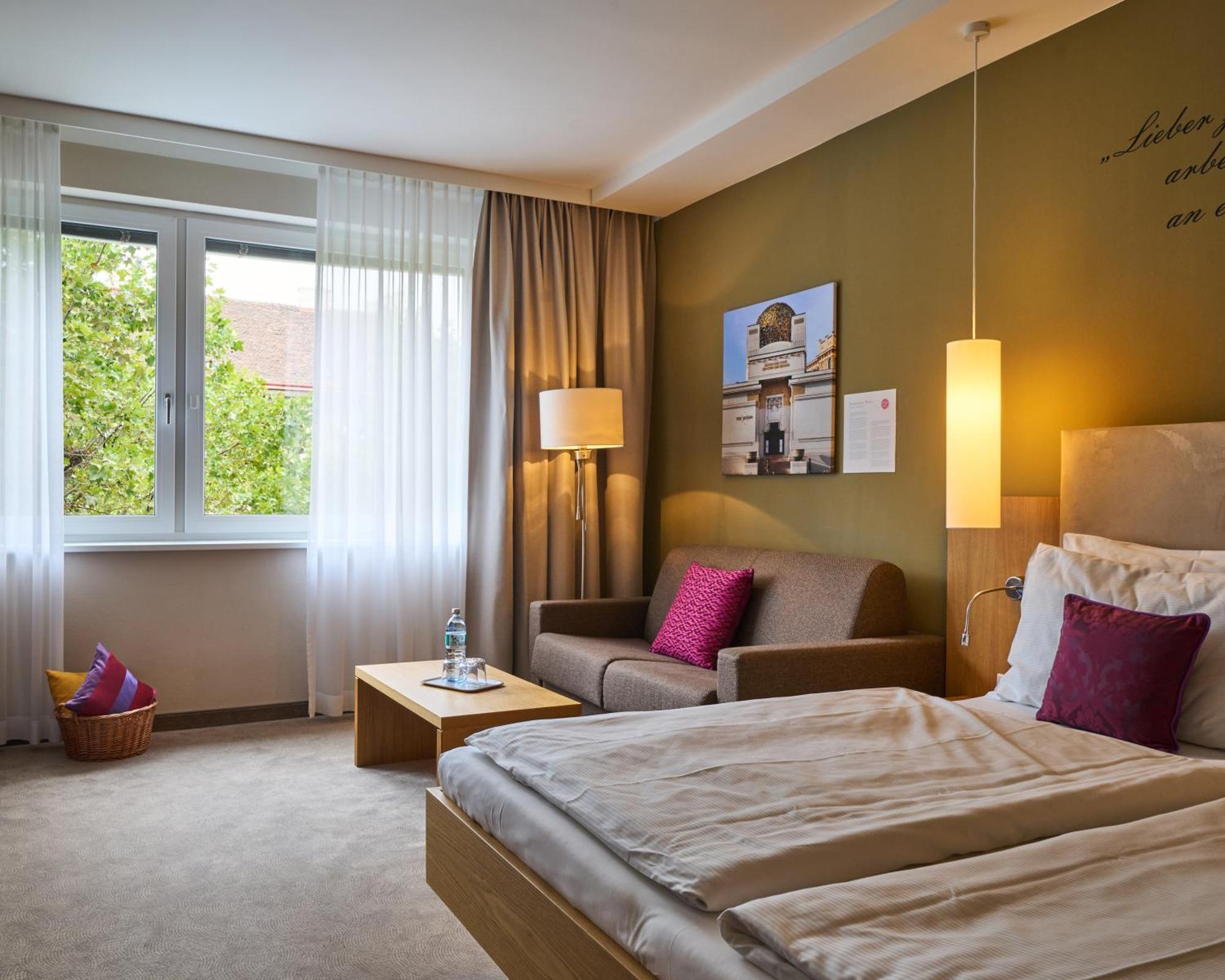 Henriette Stadthotel ex Das Capri Wenen Buitenkant foto