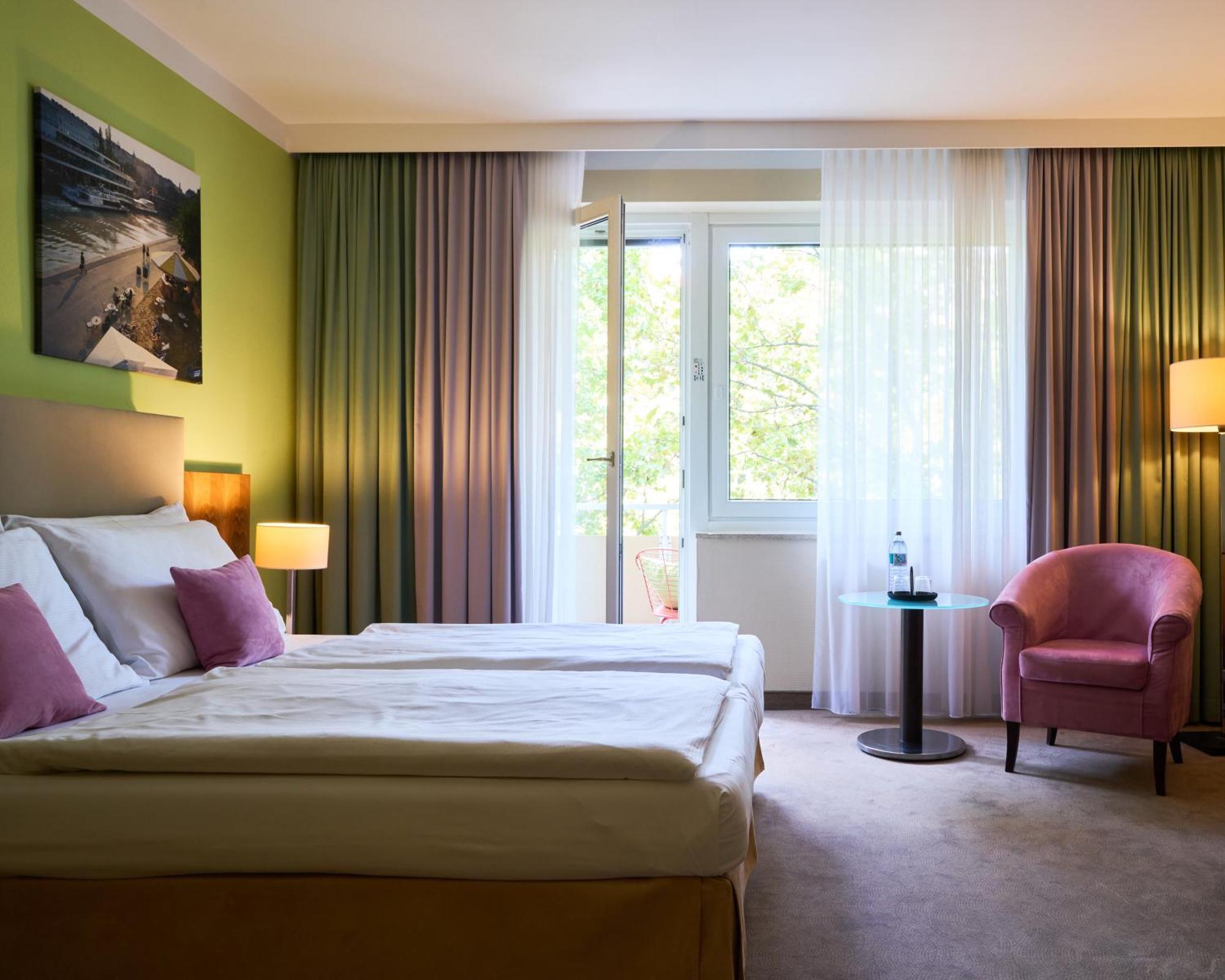 Henriette Stadthotel ex Das Capri Wenen Buitenkant foto